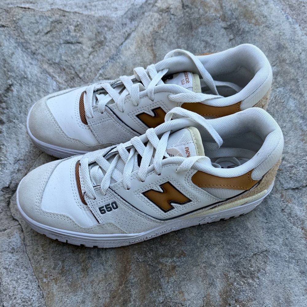 Euc New Balance 550 Sneakers Shoes Women Size 7